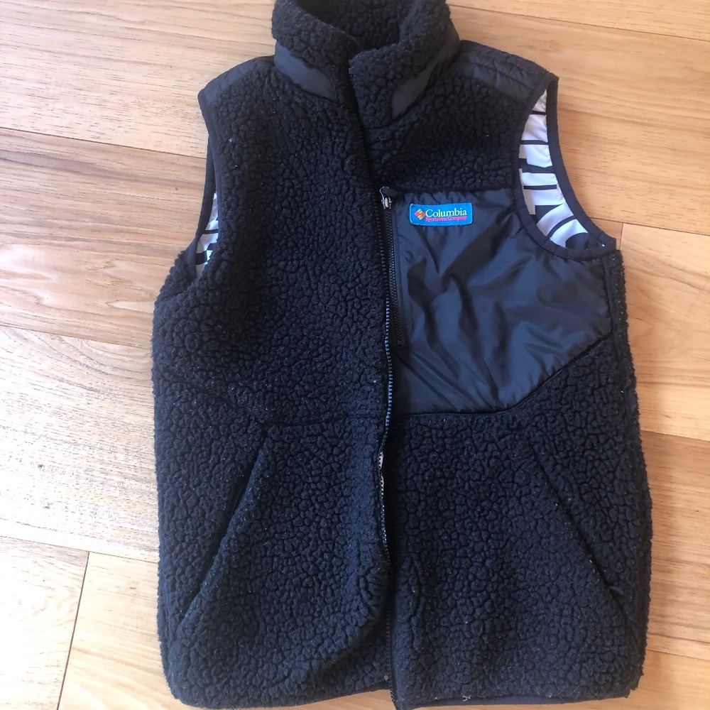 Reversible Columbia Sherpa fleece vest, youth large